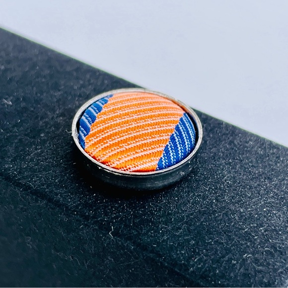 Paul Smith London Tie, Cufflinks, and Pocket Square Gift Set - Picture 10 of 16